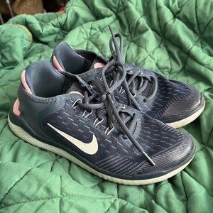 Nike | Free Run | Big Girls | 5.5